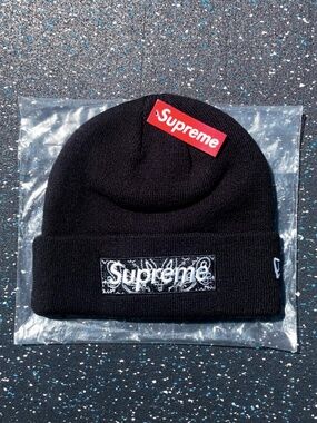 Black Supreme Bandana Beanie FW19